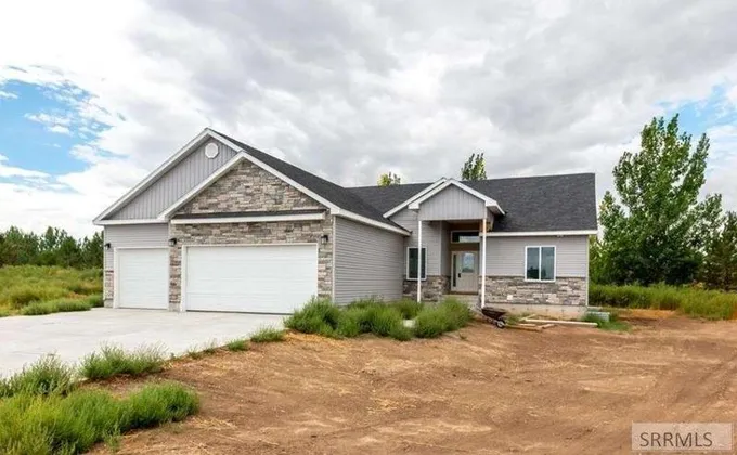 101 N Hillside Road, IDAHO FALLS, ID 83402  622792940 for Sale