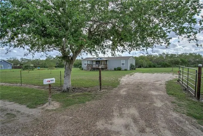 20431 County Road 1740, Mathis, TX 78368 for Sale