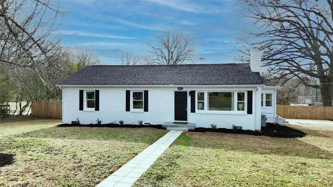 5000 SYLVAN DR, Charlotte, NC 28269 Single Family Residence For Sale  MLS# 4100114
