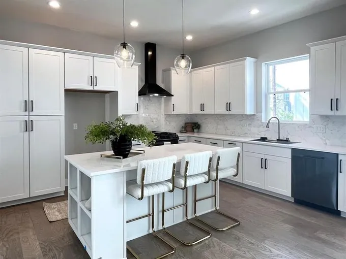 1127F W 16th St, Houston, TX 77008 for Sale