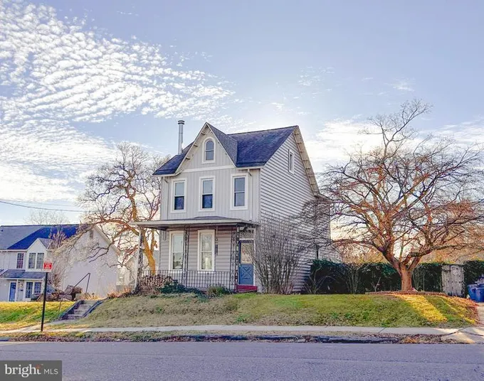 230 Broad Street, Spring City, PA 19475 for Sale