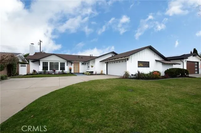 2821 Tigertail, Los Alamitos CA 90720 for Sale
