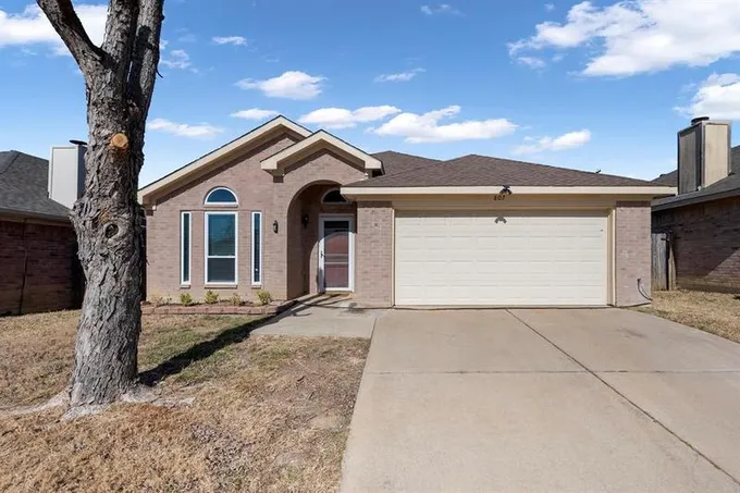 807 Birkhill Trl, Arlington, TX 76001 for Rent