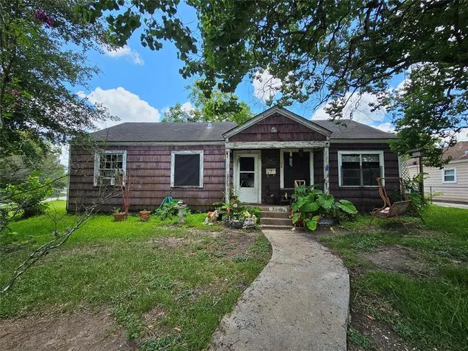 7446 Mchenry St, Houston, TX 77087 for Sale