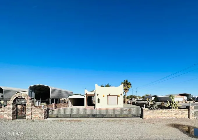200 N Moon Mountain Ave #1, Quartzsite, AZ 85346  MLS# 1028682 for Sale