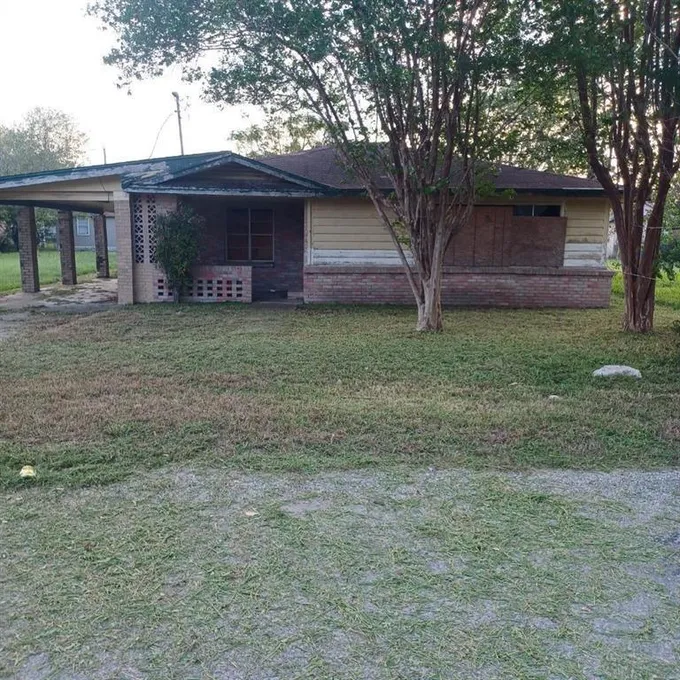 121 W Escobedo St, Taft, TX 78390 for Sale