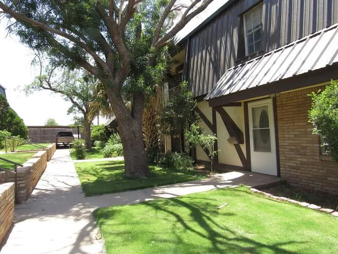 501 W Scharbauer Dr, Midland, TX 79705 for Sale