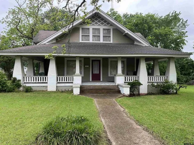 305 E Calvert St, Troup, TX 75789 for Sale
