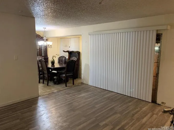 6800 OLDHAM, San Antonio, TX 78239-3327 for Sale