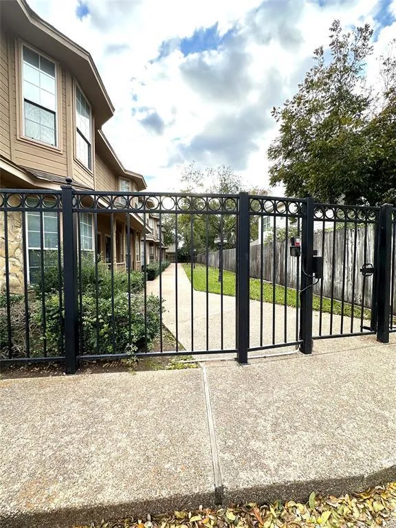 2009 S 10th St #2, Waco, TX 76706 for Sale
