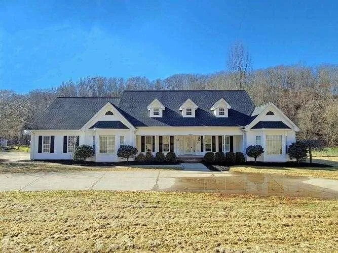 439 FUDGES CREEK RD, BARBOURSVILLE, WV 25504  620330041 for Sale