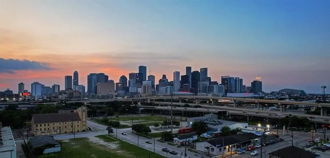 2103 Emancipation Ave, Houston, TX 77003 for Sale