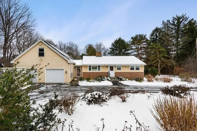 240 LARCH ROW, Wenham, MA 01984 Single Family Residence For Sale  MLS# 73195092