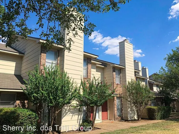 301-A Romana Circle  301-303 Romana for Sale