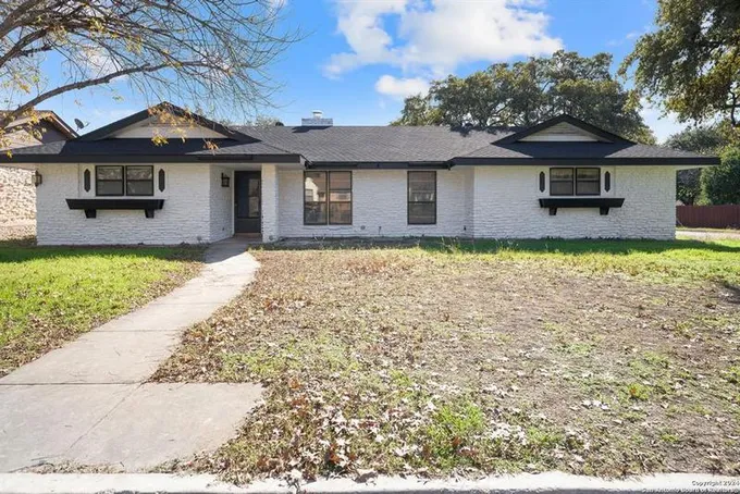 702 FAWNDALE LN, Windcrest, TX 78239-2632 for Sale