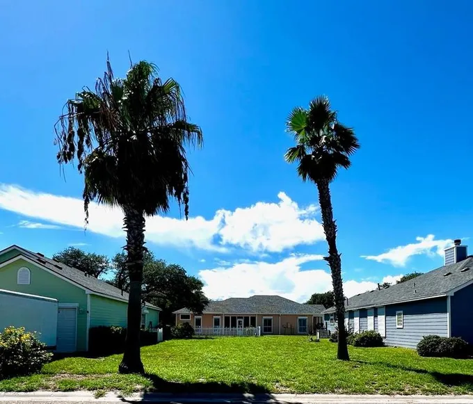 32 Primrose Ci, Fulton, TX 78358 for Sale