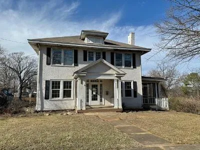 Hilltop Dr for Sale