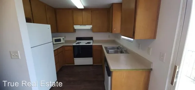 1252 W. Newlands Dr. #16  1252 W. Newlands Drive for Sale