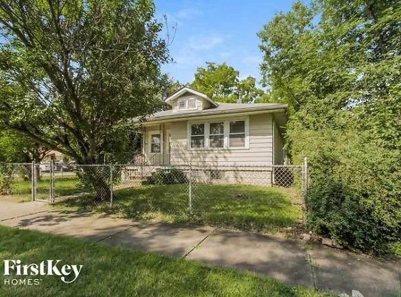17092 Head Ave - Hazel Crest, IL 60429 - Home For Rent
