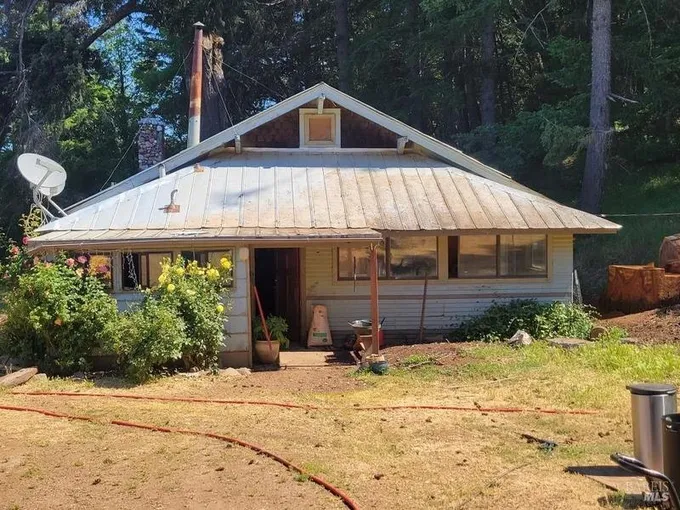 33750 Shimmins Ridge Rd, Willits, CA 95490 - MLS 323013124 for Sale