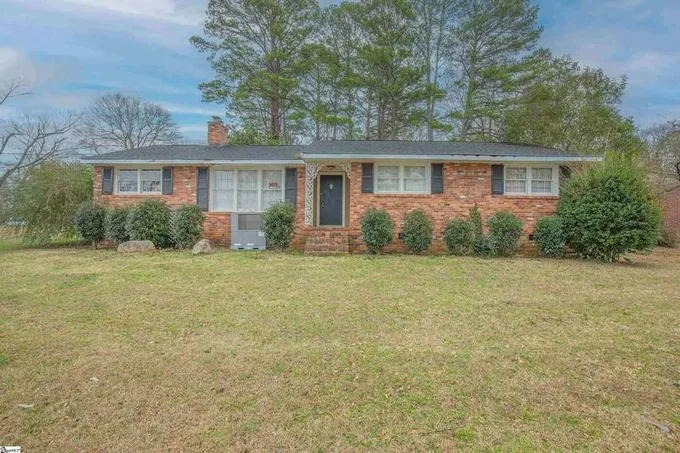 112 Brookforest Drive, Greenville, SC 29605  621113381 for Sale