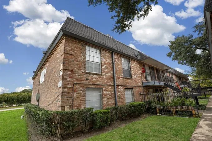 201 W Rosamond St #9, Houston, TX 77076 for Sale