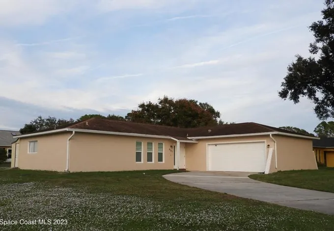 401 Almansa St NE, Palm Bay, FL 32907 - MLS 1001232 for Sale