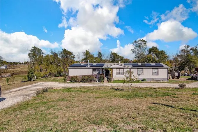 5804 Kentucky St, Joshua, TX 76058 for Sale