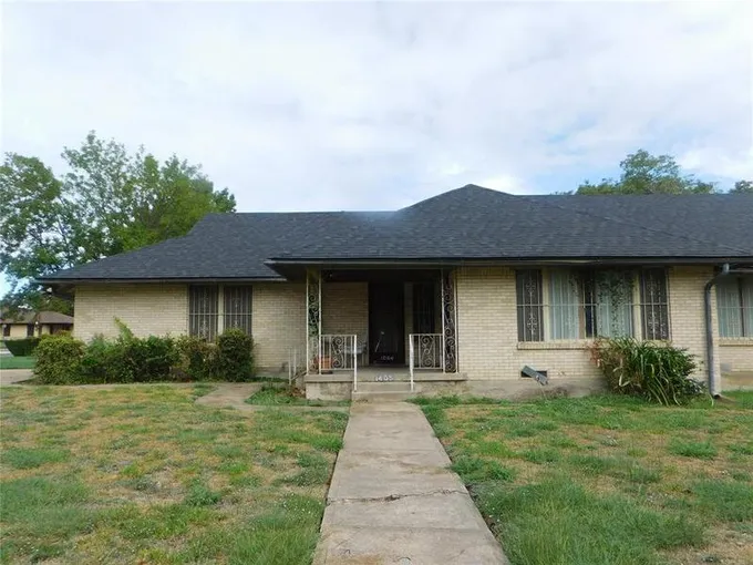 1405 Cape Cod Dr, Dallas, TX 75216 for Sale