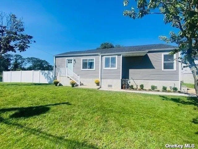 Amity Harbor, Suffolk County, NY Lakefront Property, Waterfront Property, House for sale Property ID: 417526102