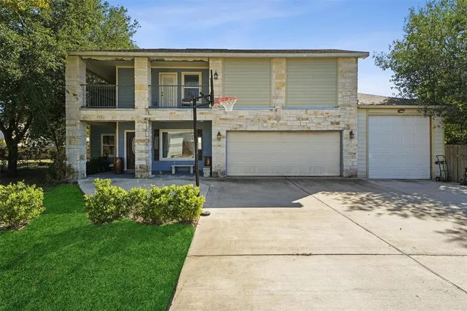 11014 Houston Dr, La Porte, TX 77571 for Sale