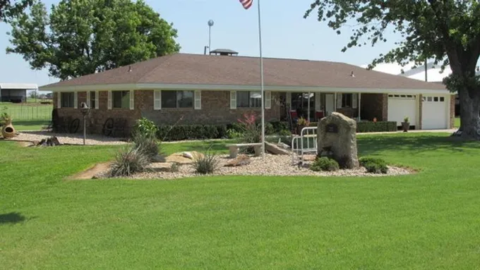 210 Hwy 1027, Carbon, TX 76453 for Sale