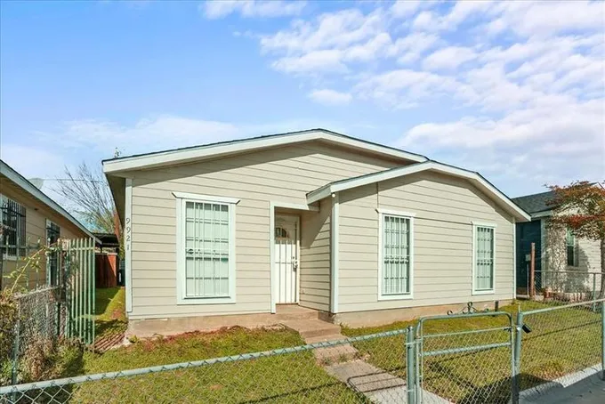 9921 Cedar Mountain Cir, Dallas, TX 75217 for Sale