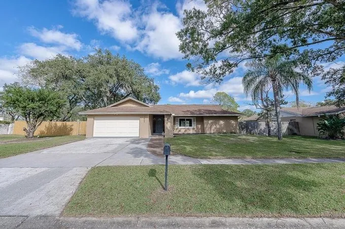 13902 Wolcott Dr, Tampa, FL 33624 - MLS T3492833 for Sale