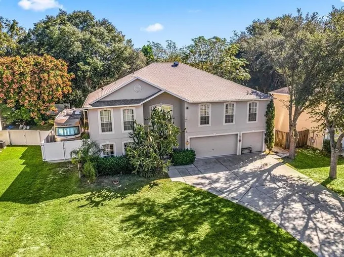 901 Daybreak Dr, Fruitland Park, FL 34731 - MLS G5075259 for Sale