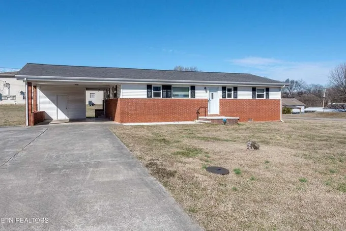 2343 Grove St, Maryville, TN 37804  621014105 for Sale