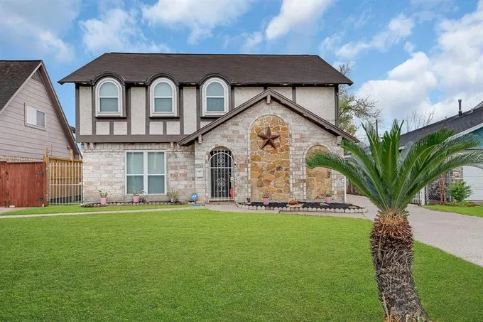 7010 Flamingo Dr, Houston, TX 77087 for Sale