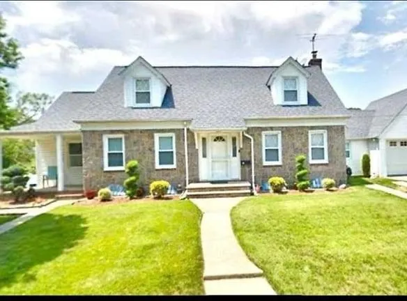20 Nassau Ct - Valley Stream, NY 11580 - Home For Rent