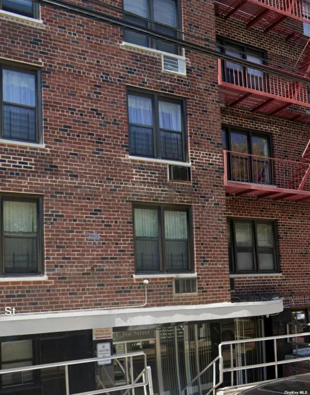 RD ST # 4D, Jamaica, NY 11432 Condominium For Sale  MLS# 3456733