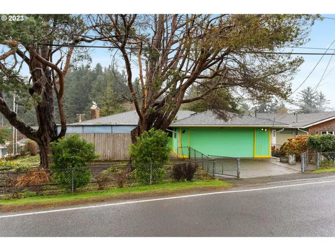 2517 NE HOLMES RD, Lincoln City, OR 97367 Single Family Residence For Sale  MLS# 23482718
