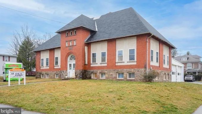 311 Bridge St, Spring City, PA 19475 - MLS PACT2040566 for Sale