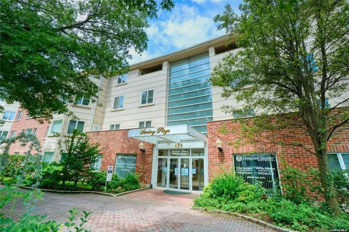 171 GREAT NECK RD APT 1L, Great Neck, NY 11021 Condominium For Sale  MLS# 3508313