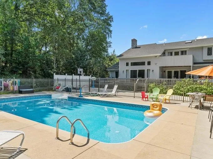 38 Rockridge Rd, Westerly, RI 02891 - MLS 1347890 for Sale