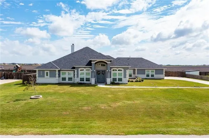 2334 Loxley Dr, Corpus Christi, TX 78415 for Sale