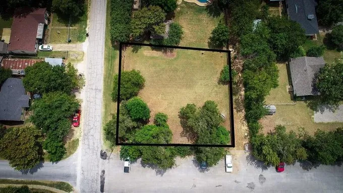 305 W Avenue C Ave, Midlothian, TX 76065 for Sale