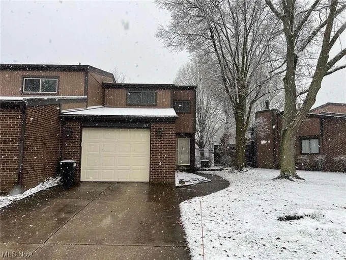 947 Morningstar Drive, Akron, OH 44307  615068191 for Sale