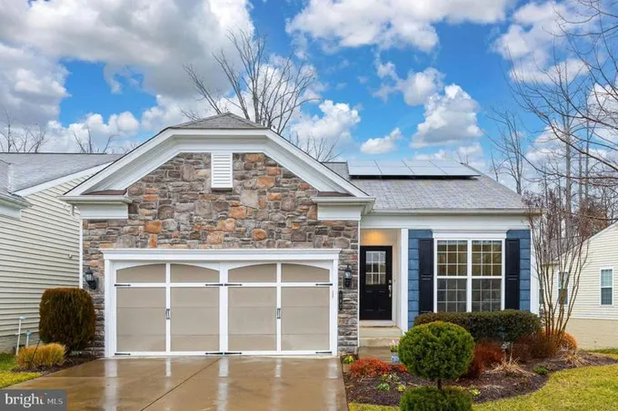147 DENISON ST, FREDERICKSBURG, VA 22406 Single Family Residence For Sale  MLS# VAST2026320