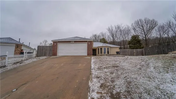 2098 TIMBERLINE AVE, Springdale, AR 72764 Single Family Residence For Sale  MLS# 1264379