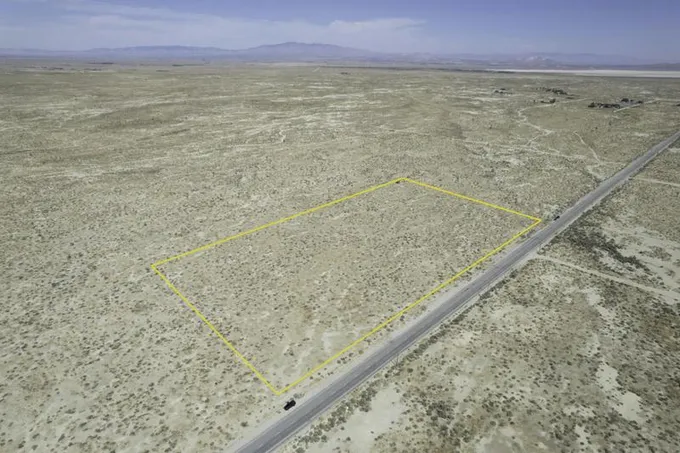 30 E AVENUE G # # VIC, Lancaster, CA 93535 Land For Sale  MLS# 23005316