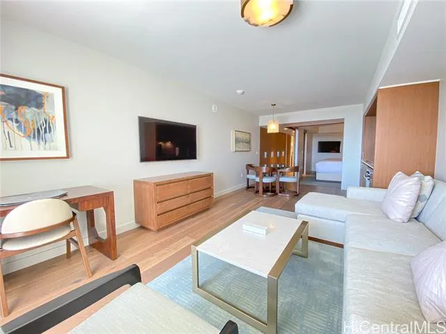 2139 Kuhio Avenue 1006, Honolulu HI 96815 for Sale